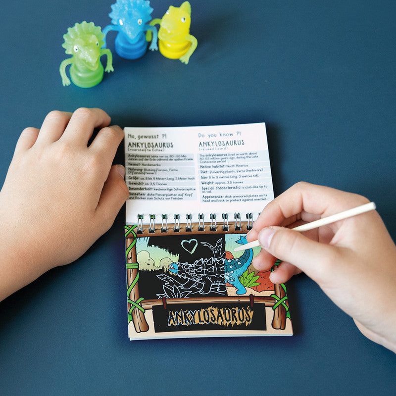 Trendhaus Motivstempel-Set – Hey Dino, selbstfärbend, 5 Motive, Ø 26 mm, Kissentränkung sortiert