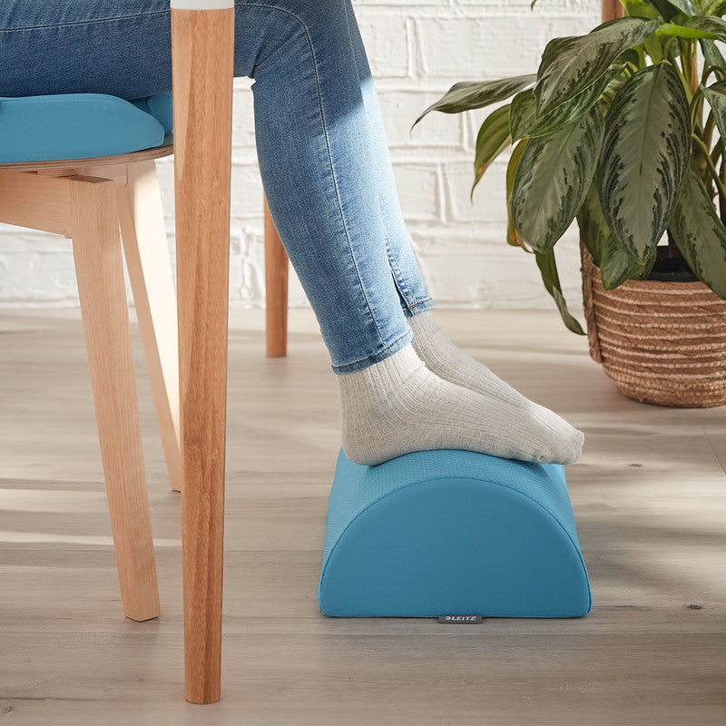 Leitz Fussstütze Ergo Cosy – 26×40,5×14 cm, sanftes Blau