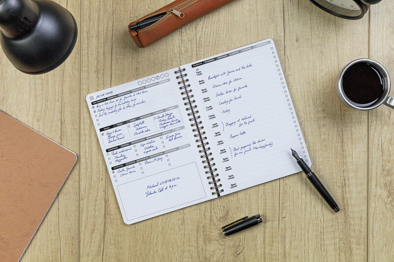 Clairefontaine AgeBag my Daily Tagesplaner – undatiert, Spiralbindung, A5, schwarz