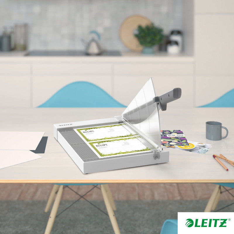 Leitz Hebelschneidemaschine Precision Home A4 – 305 mm, bis A4, 8 Blatt