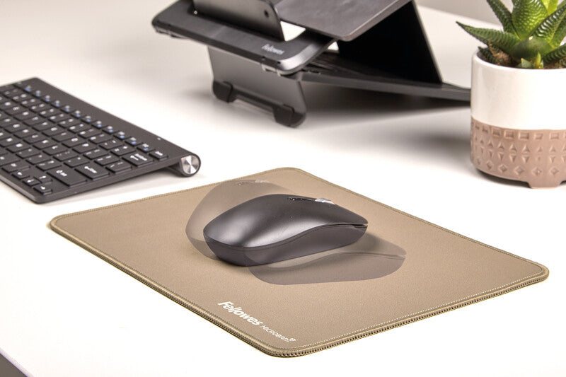 Fellowes Schreibunterlage Breyta XL – sand – 280 × 2,5 mm – Kunststoff, rutschfest