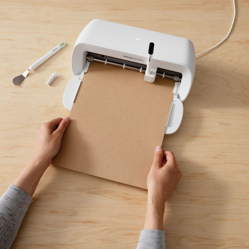Cricut Smart Paper Stickerpapier, selbstklebend – für Cricut Joy Xtra – 241 × 305 mm – Kraft – 4 Stk.