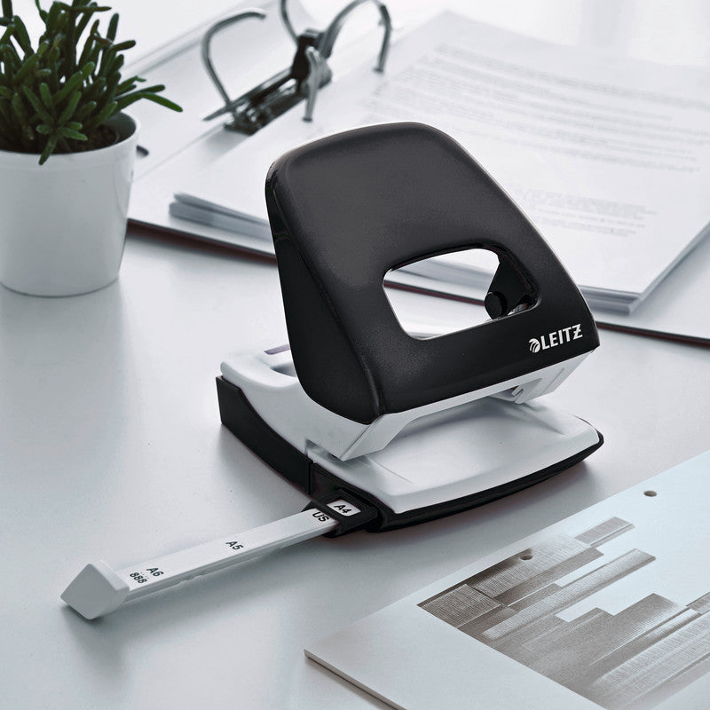 Leitz Locher – für A4, Schlitz 80 × 5,5 mm