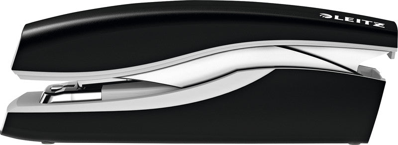 Leitz NeXXt – Hefter, 30 Blatt, Flat-Clinch, geschlossene Heftung, Oberlade-Mechanik, schwarz