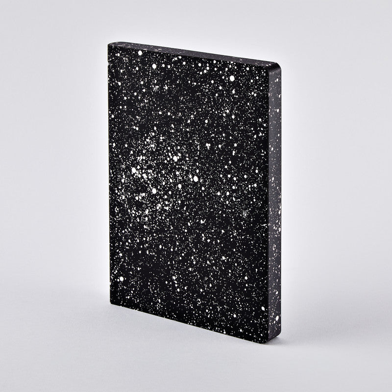 nuuna Notizbuch A5, 256 Seiten – schwarz, weiss