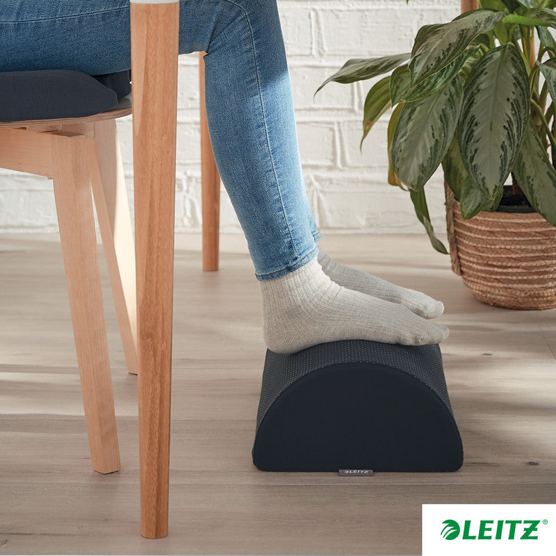 Leitz Fussstütze Ergo Cosy – 26 × 40,5 × 14 cm, samtgrau
