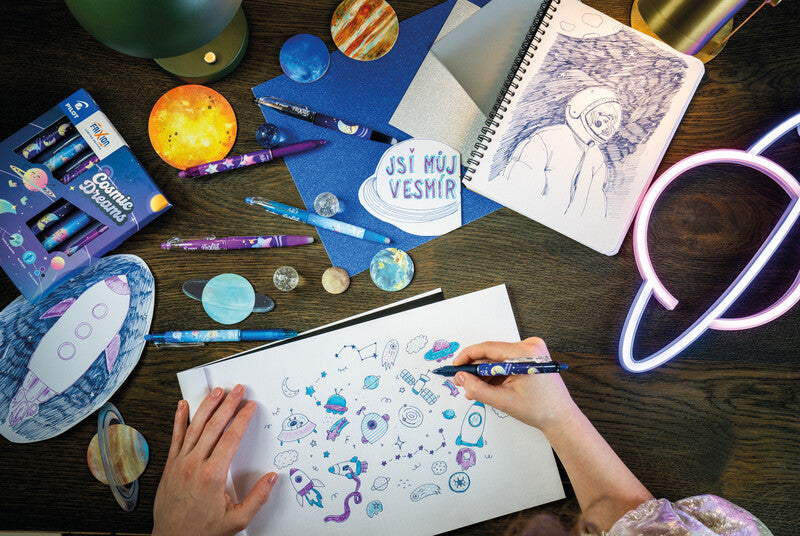 Pilot FriXion Ball Cosmic Dreams – radierbarer Tintenroller mit Kappe, Kunststoff, für Linkshänder – 3 Stk.