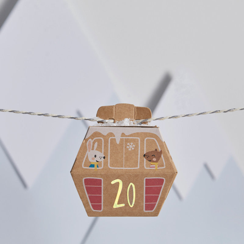 Folia Adventskalender-Set Dorf im Schnee – 8 Kartonhäuser, 40 Hangtags – 250 × 350 × 10 mm