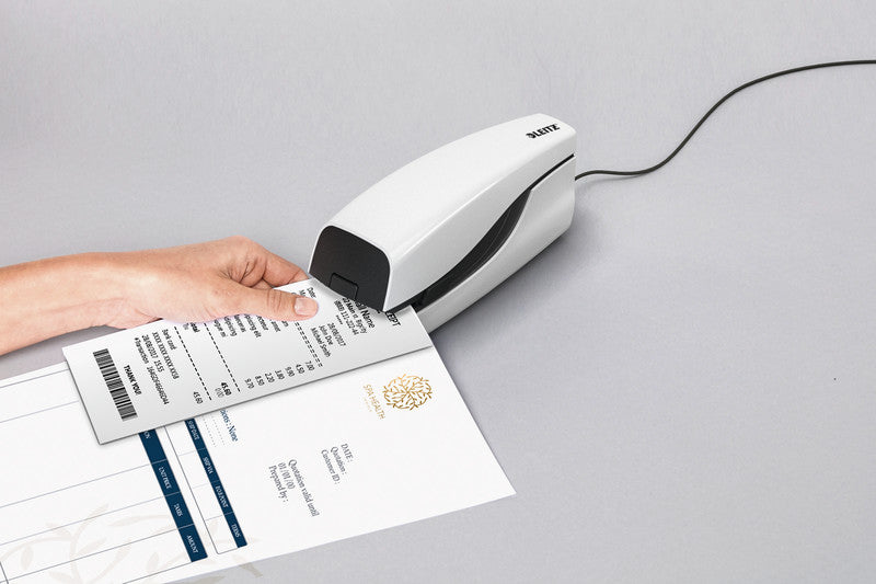 Leitz 5533 – Elektrischer Hefter, 20 Blatt, Flat-Clinch, verstellbarer Papieranschlag, Einlegetiefe 20 mm