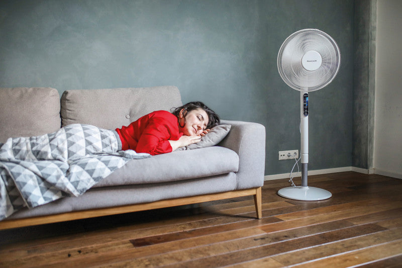 Honeywell QuietSet HSF-600WE4 Standventilator – 8 Stufen, Oszillation, mit Fernbedienung, Timer, höhenverstellbar