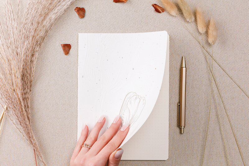 Clairefontaine Notizheft A5, punktkariert, Fadenheftung, Softcover, 32 Blatt, 90 g/m² – beige