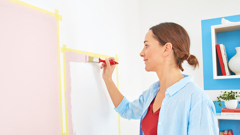 tesa Abdeckband Precision Indoor – 25 mm × 25 m, gelb, für Innenbereich, Papier, glatt
