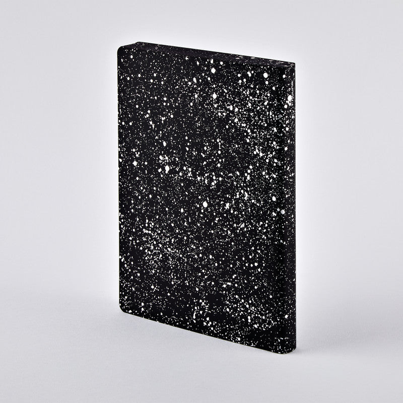 nuuna Notizbuch A5, 256 Seiten – schwarz, weiss