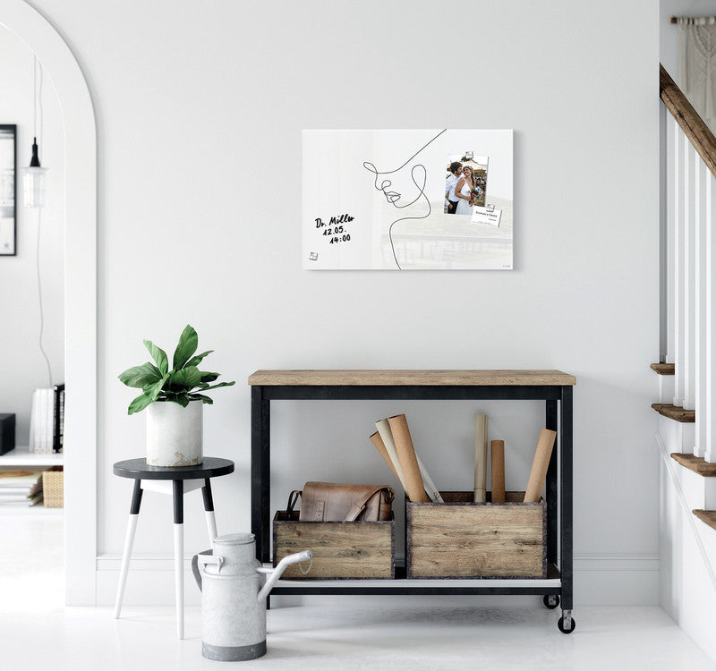 Sigel Whiteboard – 60 × 40 cm, Glas, magnetisch, Wandmontage, inkl. Magnetwürfel, Montagesatz