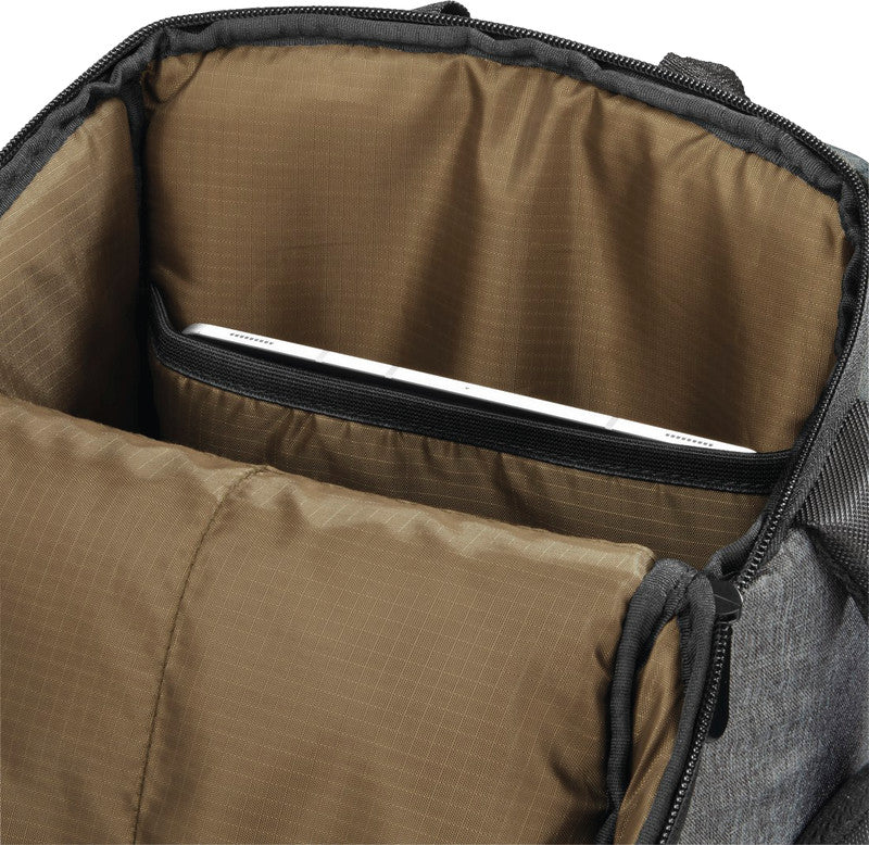 Hama Terra Kamerarucksack – Innenmasse 220×135×220 mm – mit Tabletfach, Regenhülle – Grau – Polyester