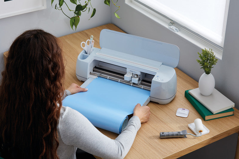 Cricut Selbstklebende Schablonenfolie – blau – 33 × 91 cm – für Cricut Schneideplotter