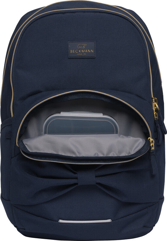 Beckmann Junior Sport Rucksack – Blue Bow – Dunkelblau, 30 l – aus recycelten PET-Flaschen