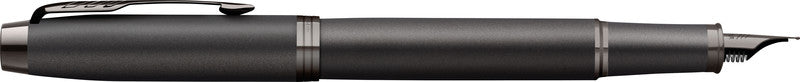 Parker IM Monochrome – Mittlere Feder – für Rechts- & Linkshänder – Titan, blau – Patronen