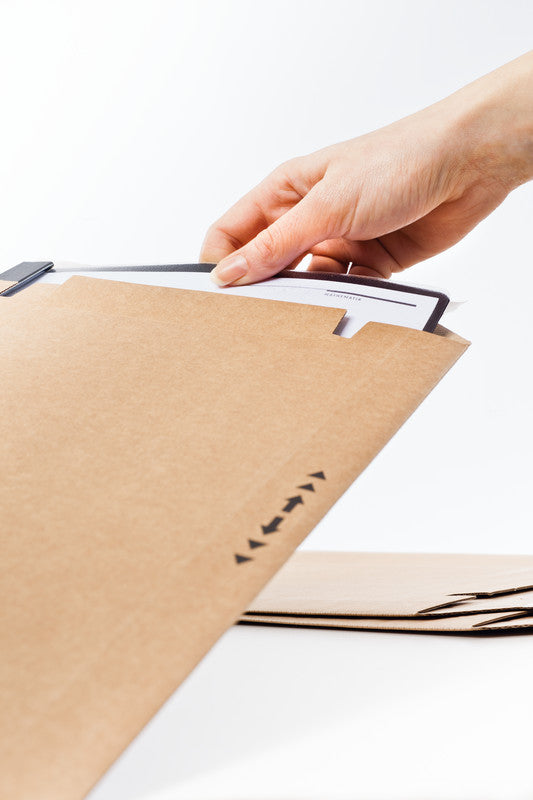 Elco Karton-Versandtasche – 240 × 340 mm, Wellkarton, Braun, Selbstklebend, Aufreissperforation