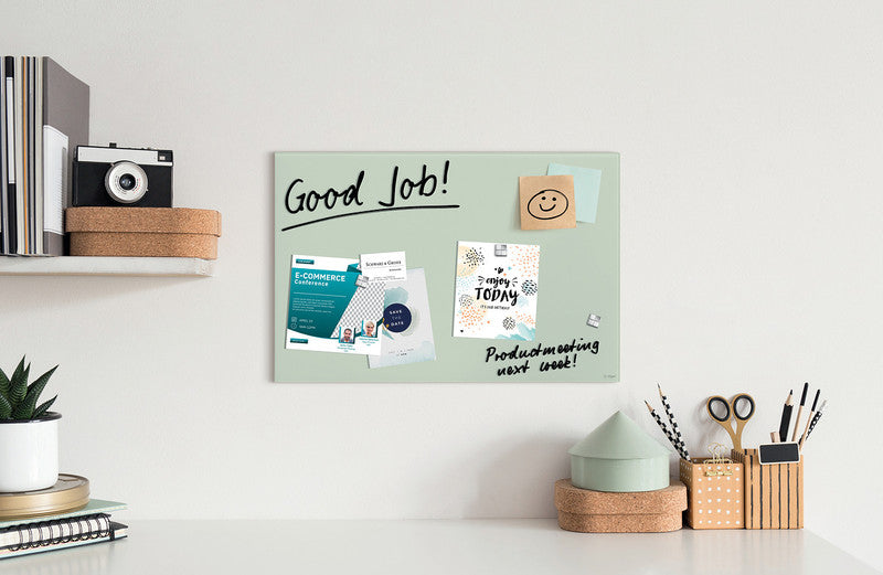 Sigel Whiteboard – 60 × 40 cm, Glas, magnetisch, Wandmontage, inkl. Magnetwürfel, Montagesatz