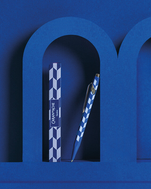 Caran d-Ache Caran d'Ache 849 MOSAIC Special Edition Kugelschreiber – Schwarz, Spitze 1 mm, Druck, Aluminium, Blau