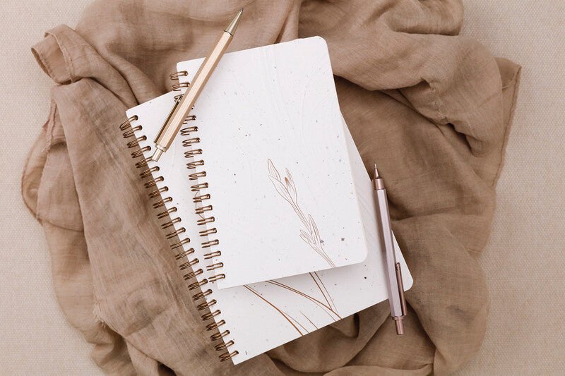Clairefontaine Spiralheft A5, punktkariert, Spiralbindung, Softcover, 74 Blatt, 90 g/m² – beige