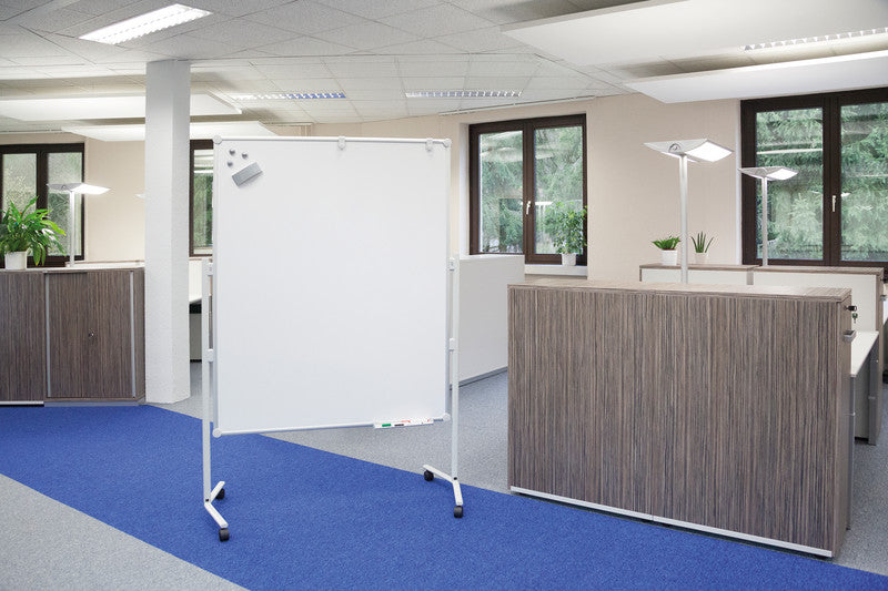 MAUL Whiteboard – 120 × 150 cm, magnetisch, Aluminiumrahmen, mit Ständer, beidseitig