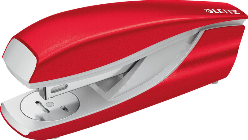 Leitz 5502 WOW – Hefter, 30 Blatt, für 24/6, 26/6, Oberlade-Mechanik, Einlegetiefe 38 mm, rot