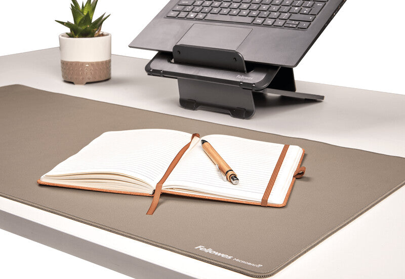 Fellowes Schreibtischset Breyta – sand