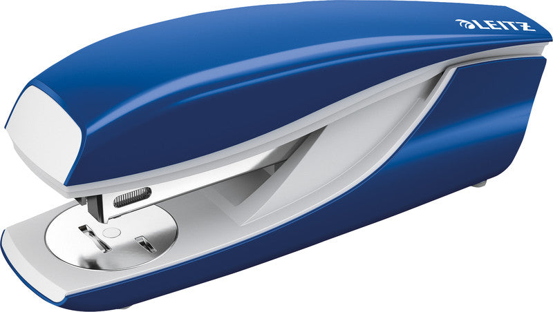 Leitz NeXXt 5502 – Hefter, 30 Blatt, für 24/6, 26/6, Oberlademechanik, Einlegetiefe 38 mm, blau
