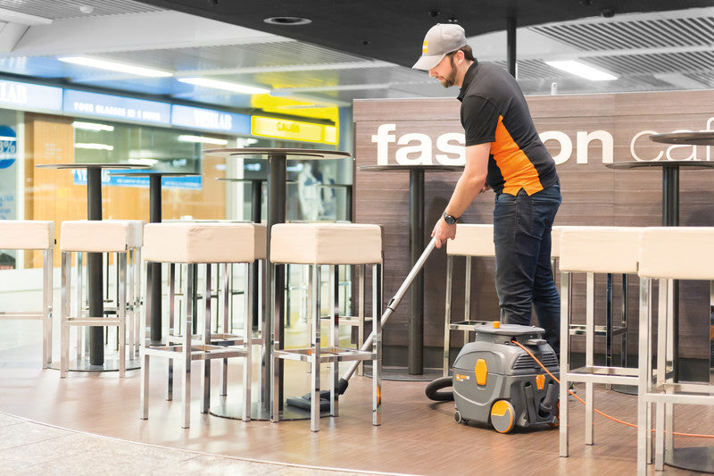 Taski Staubsauger Aero 8 SEV – 585 W, 13 l, Netzbetrieb, Kabel 12,5 m