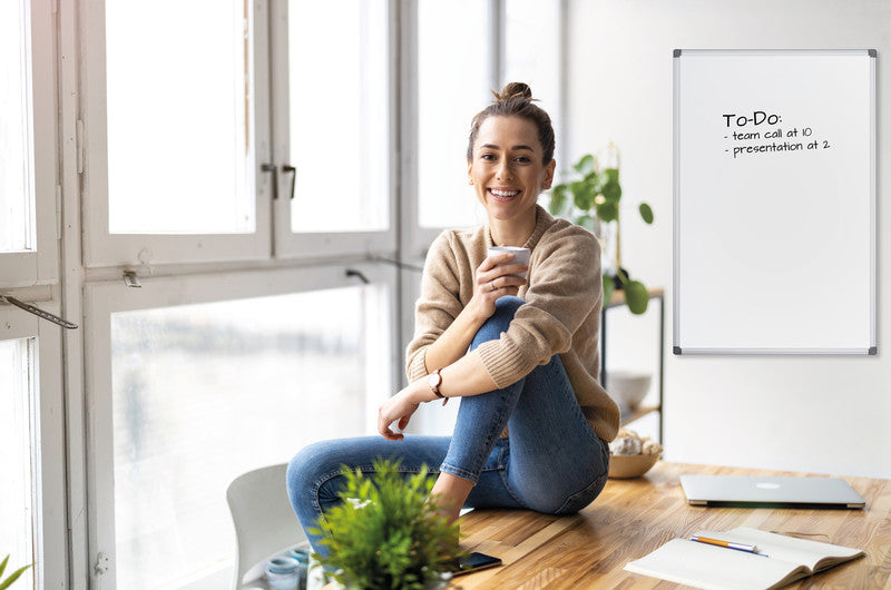 Q-connect Whiteboard – 120 × 90 cm, Emaille, magnetisch, Aluminiumrahmen, Wandmontage