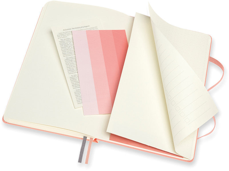 Moleskine Notizbuch, 130 × 210 mm, punktkariert, Leimbindung, Hardcover, 160 Seiten, 120 g/m² – korallenrosa