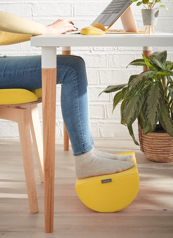 Leitz Fussstütze Ergo Cosy – 26 × 40,5 × 14 cm, warmes Gelb