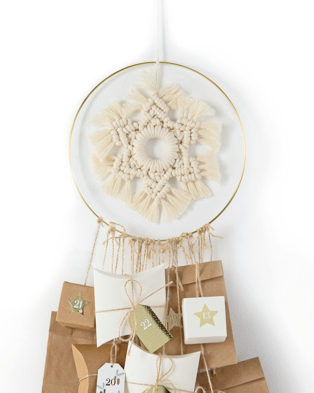 Folia Adventskalender-Set Makramee – 6 Kraftpapiertüten, Holzring, 15 m Jutekordel – 250 × 250 × 25 mm
