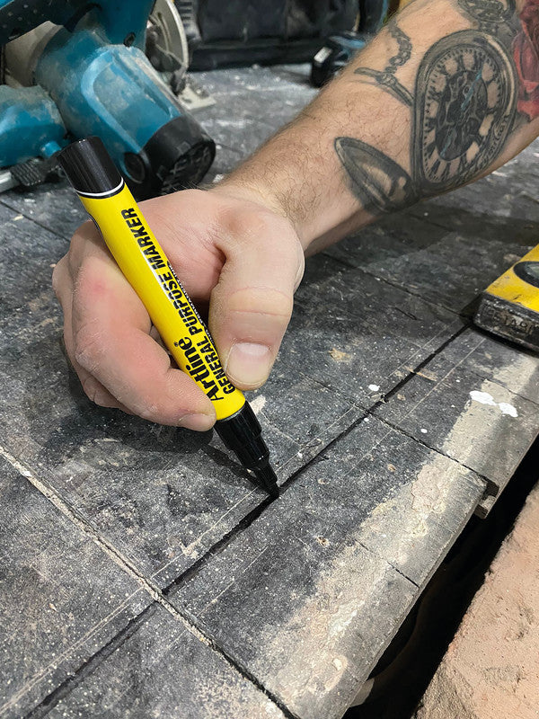 Artline Permanentmarker für Stahl, Glas, Kunststoff – Schwarz